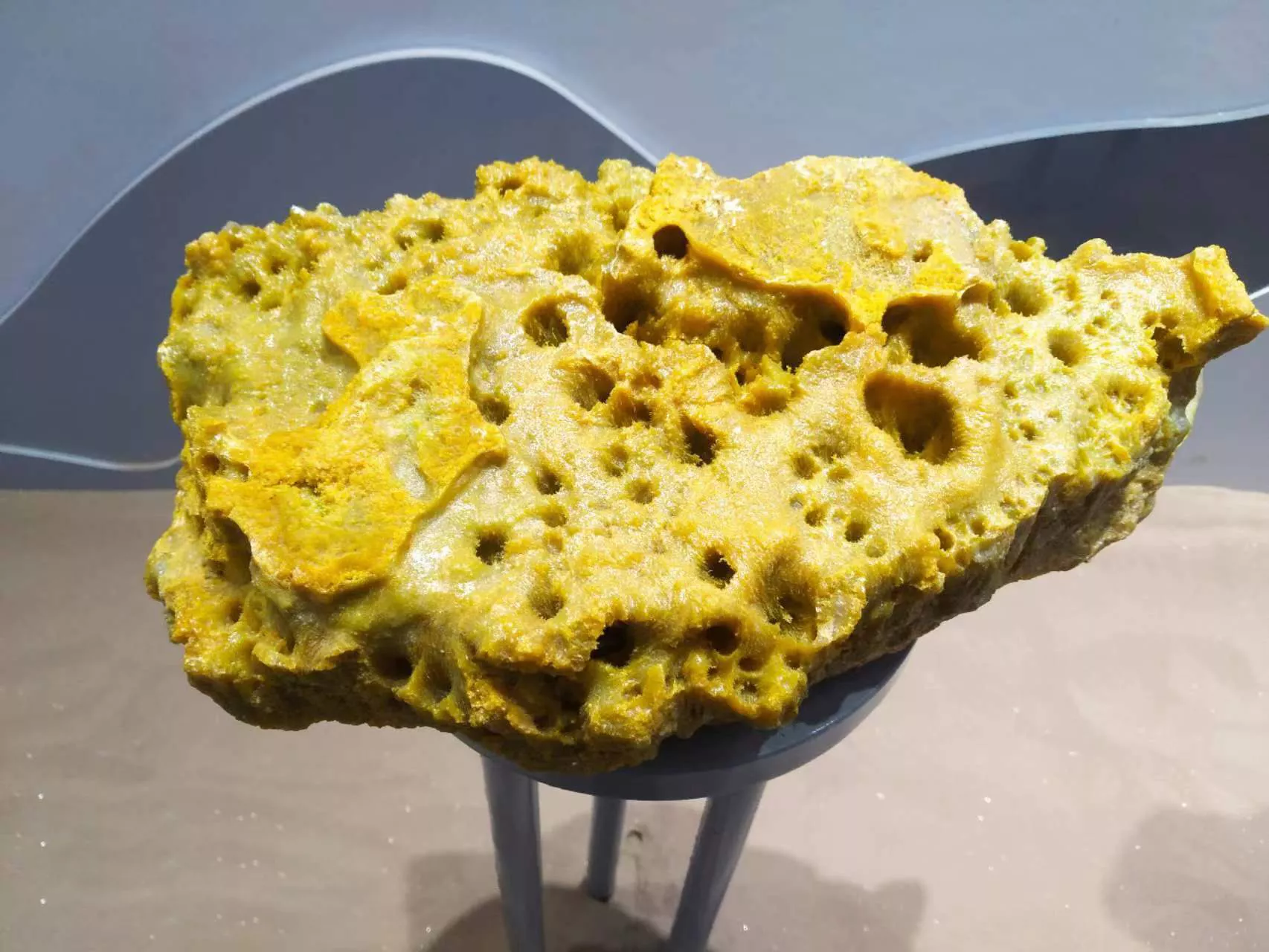 Electromelting zirconia